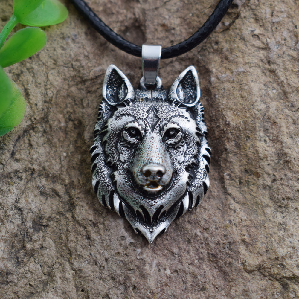 Wolf 2025 head necklace